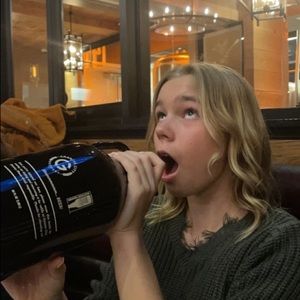 Meet your Posher, Ava